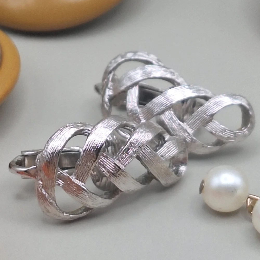 Vintage Clip-On & Screw-Back Earring Bundle – Sarah Coventry, Avon, LA Segal+ - Picture 2 of 16